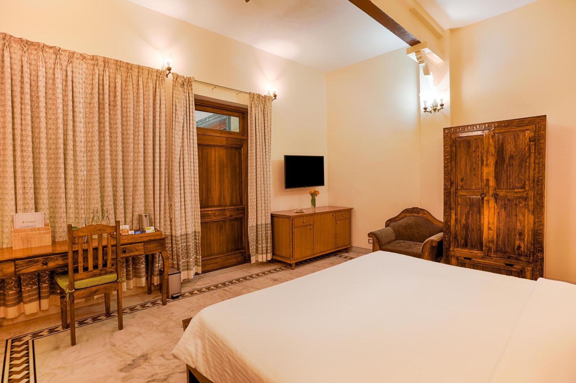 Club Mahindra Bharatpur Hotel Exterior foto