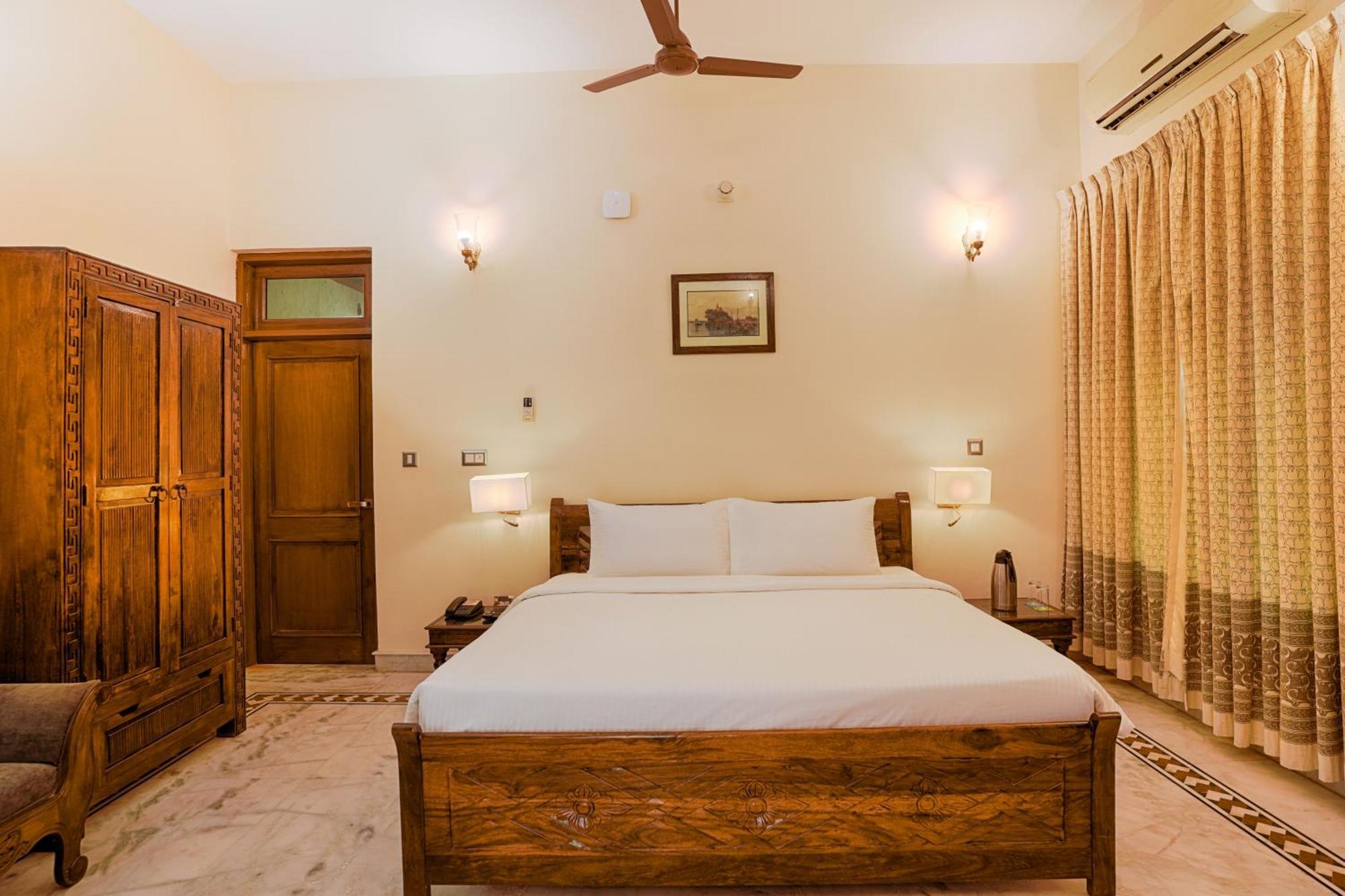 Club Mahindra Bharatpur Hotel Exterior foto