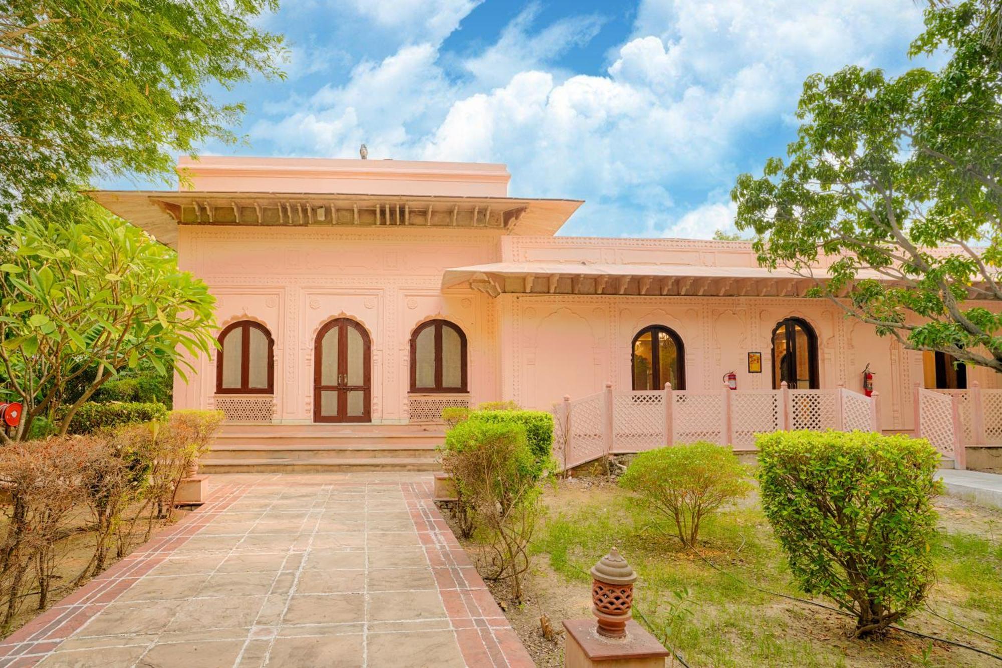 Club Mahindra Bharatpur Hotel Exterior foto