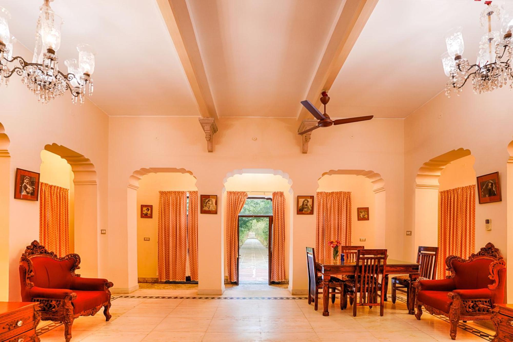 Club Mahindra Bharatpur Hotel Exterior foto